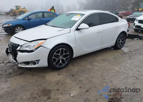 2017 Buick Regal Turbo Sport Touring z USA, uszkodzony, nr VIN 2G4GL5EX2H9197758